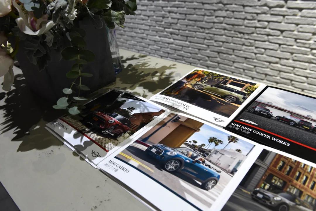 国产家轿不将就，现场堪比迪士尼，北京车展除了新车还看些啥？