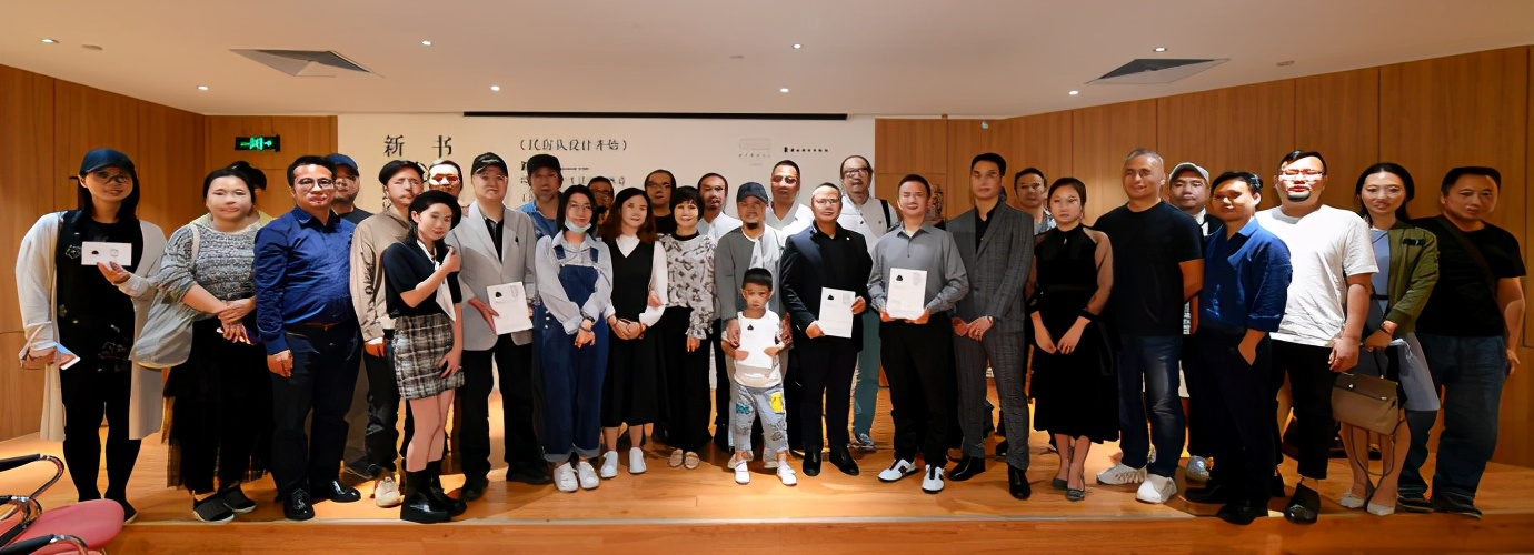 天湘板业墙板,天湘板业定制衣柜