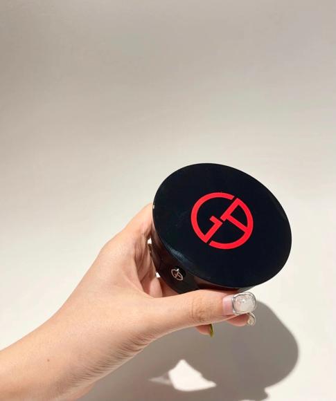 圣罗兰兰蔻阿玛尼哪款气垫比较好,推荐气垫持久遮瑕阿玛尼