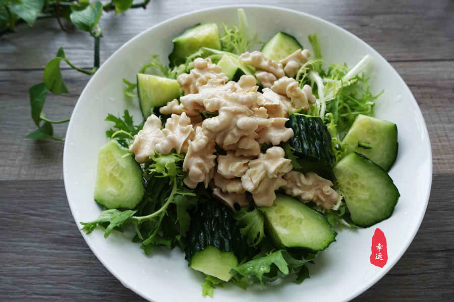 青皮核桃什么季节好吃,又是一年吃山核桃的季节