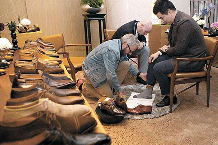 怎样保养皮鞋结实耐穿,平时该怎样保养漆皮皮鞋