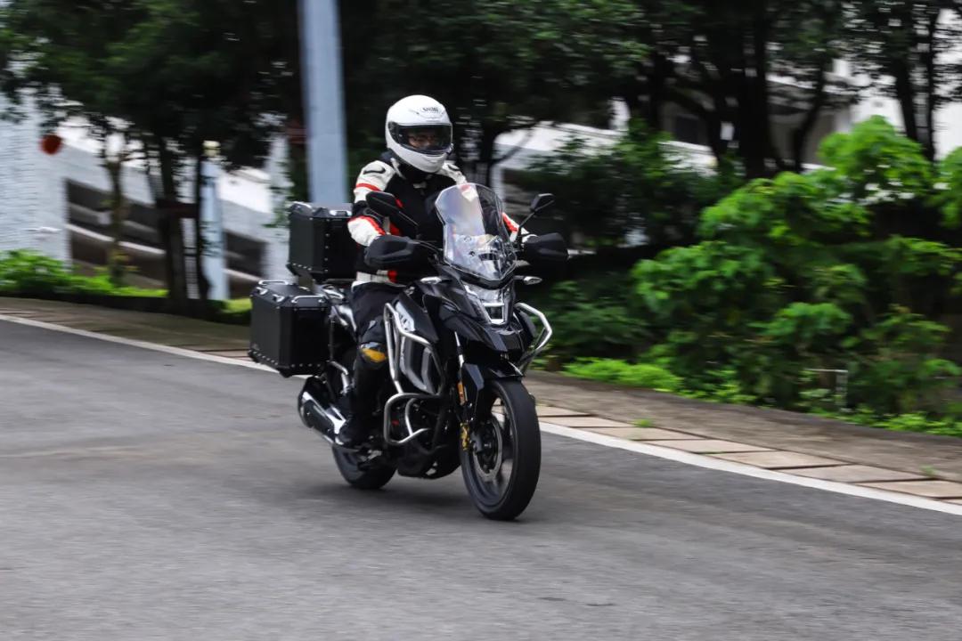 新款cb190x摩旅版需要改什么,cb190x猛鸷摩旅和标准版