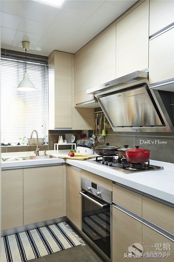 小户型浴室柜子收纳,小户型橱柜多功能收纳