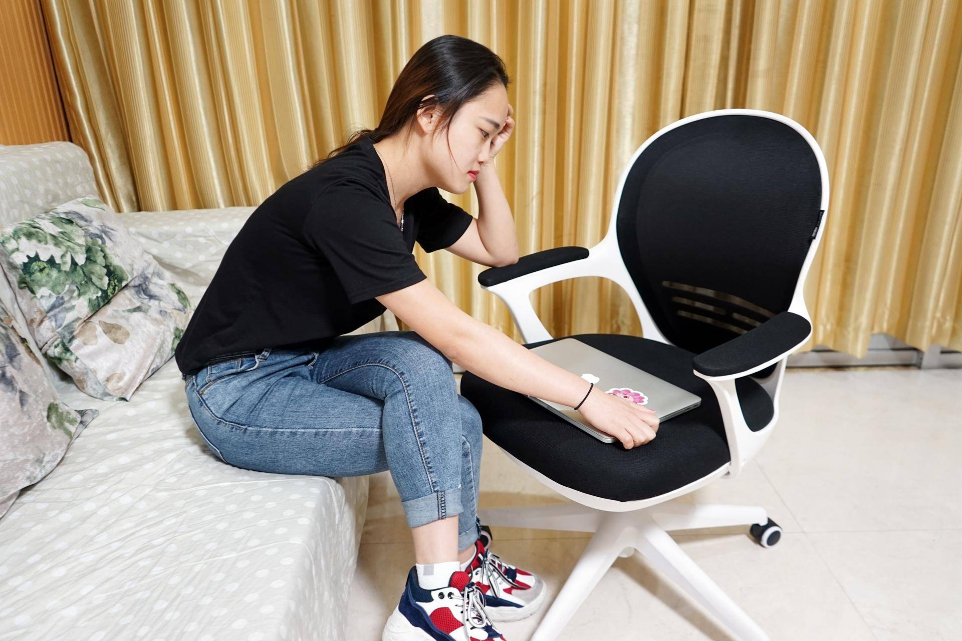 复古风高级设计椅子,设计感十足的单人椅子