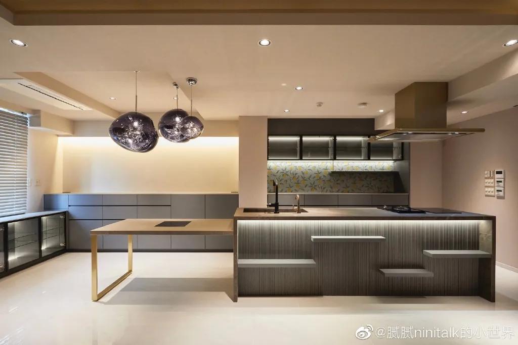 独立衣帽间洗澡间,衣帽间鞋子收纳柜轻奢房间