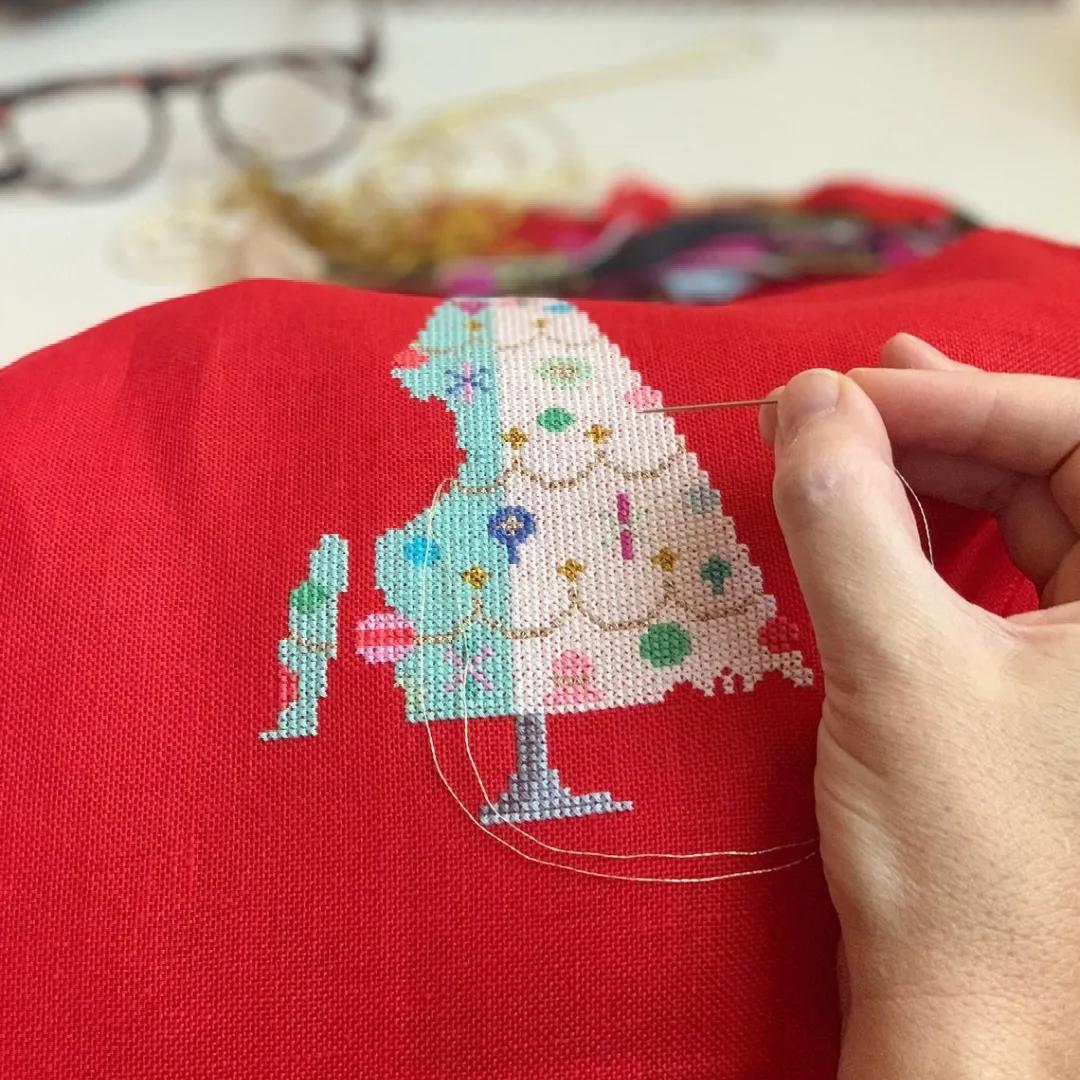 十字绣拿不住了应该怎么绣,以前的十字绣怎么能洗掉