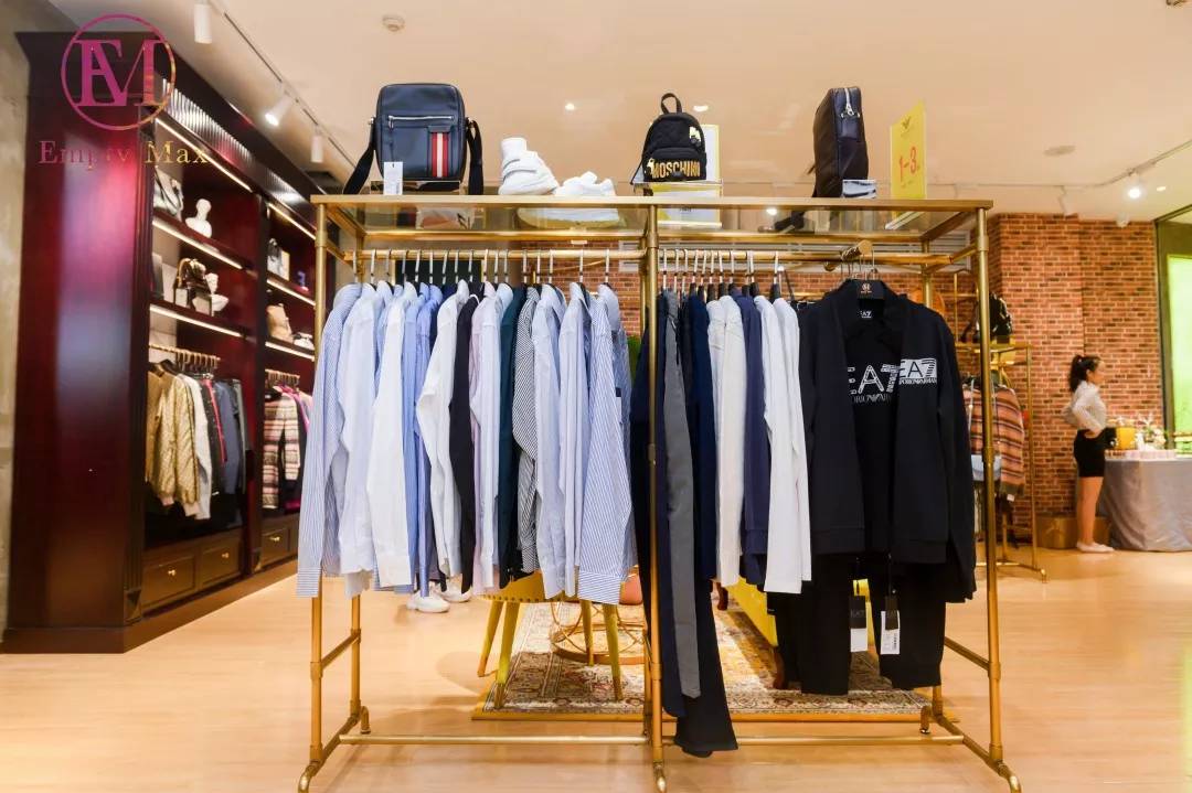 老铁放肆购！潮牌1~3折起，衣麦仓哈尔滨银泰店被时尚咖“攻陷”