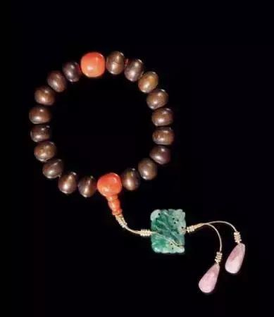 清朝皇帝顶级名贵的手串 (清朝最美手串图片)