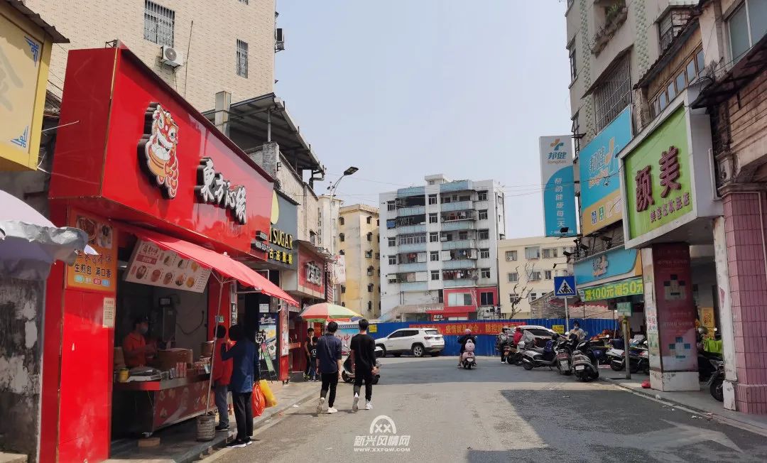 老照片中感受沧桑巨变,80年代的城市风貌老照片