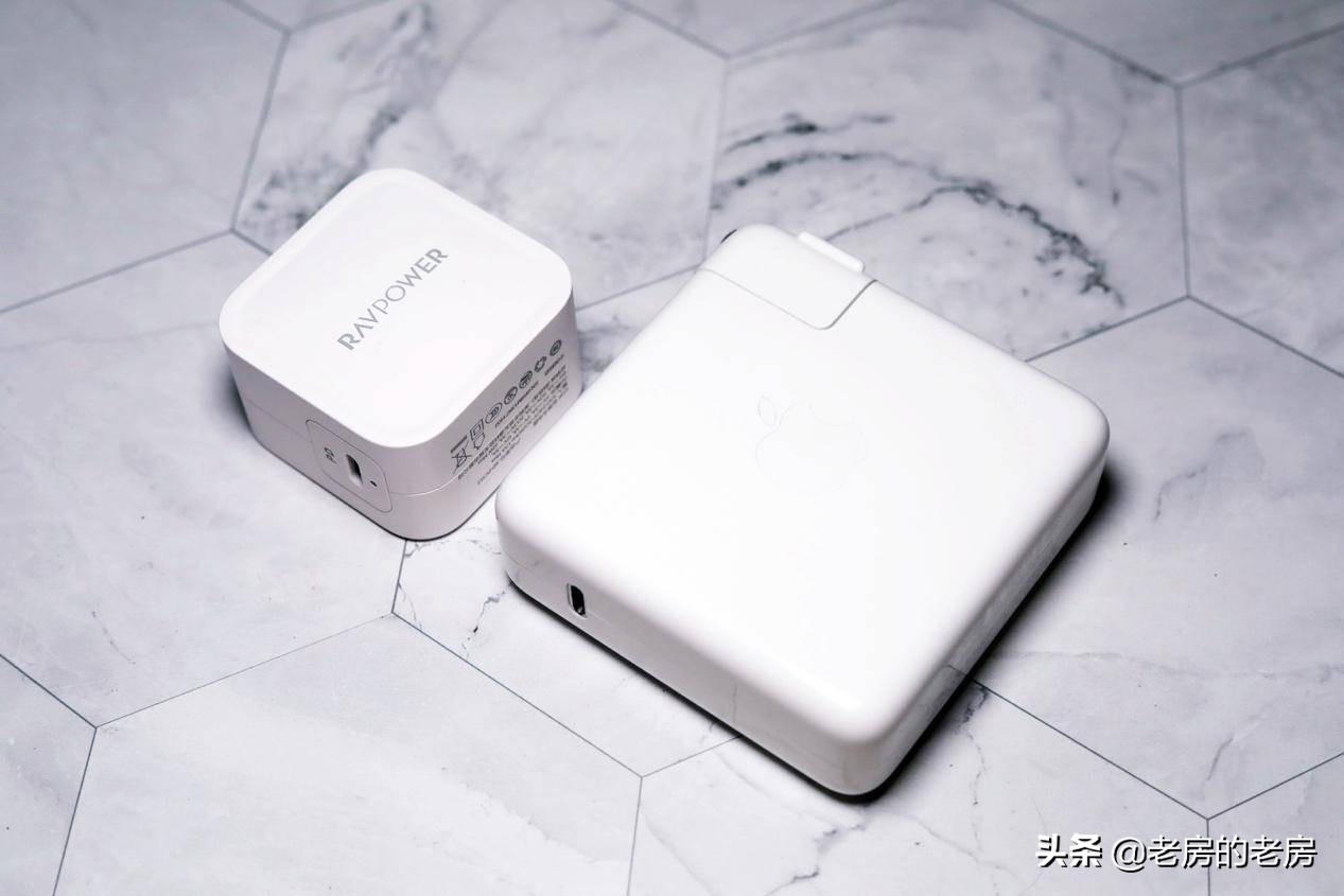 macbook支持pd快充,30w快充头可以给macbook充电吗