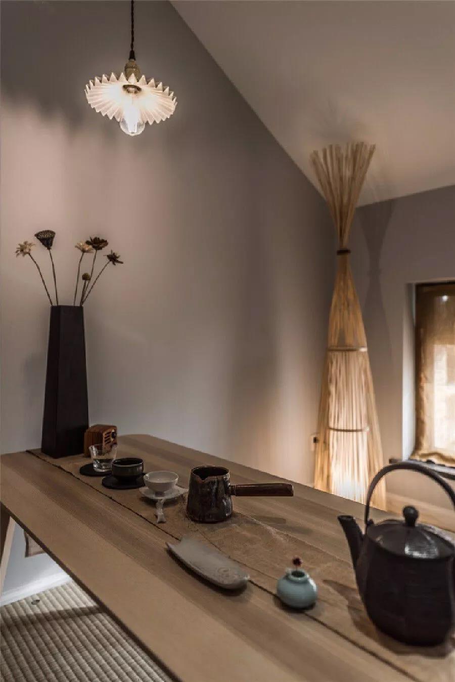 330㎡跃层,还附带阁楼,难怪朋友说像别墅,太大气了!尤其客厅