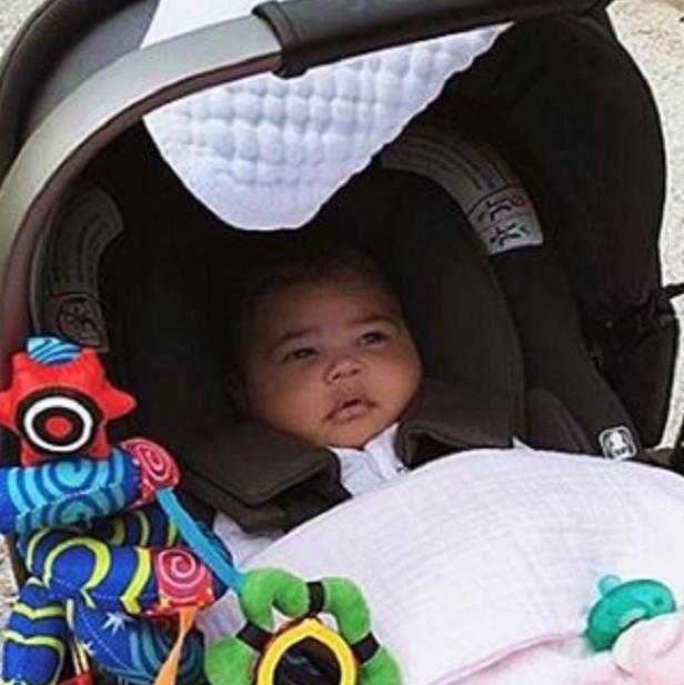 六个月婴儿脊椎变形视频,4个半月婴儿的脊椎