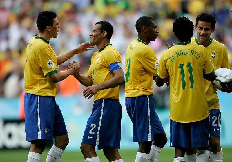 下赛季皇马阵容有多逆天,当年的皇马阵容有多强