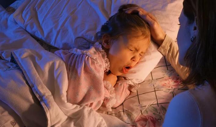 感觉胸口有痰咳不出怎么回事,儿童嗓子里有痰咳不出咽不下