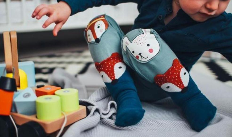 孩子喜欢抚摸*处私**，是性早熟的标志吗？父母千万别误解