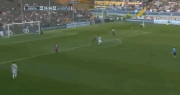 精准长传和低空传球,皮尔洛销魂长传