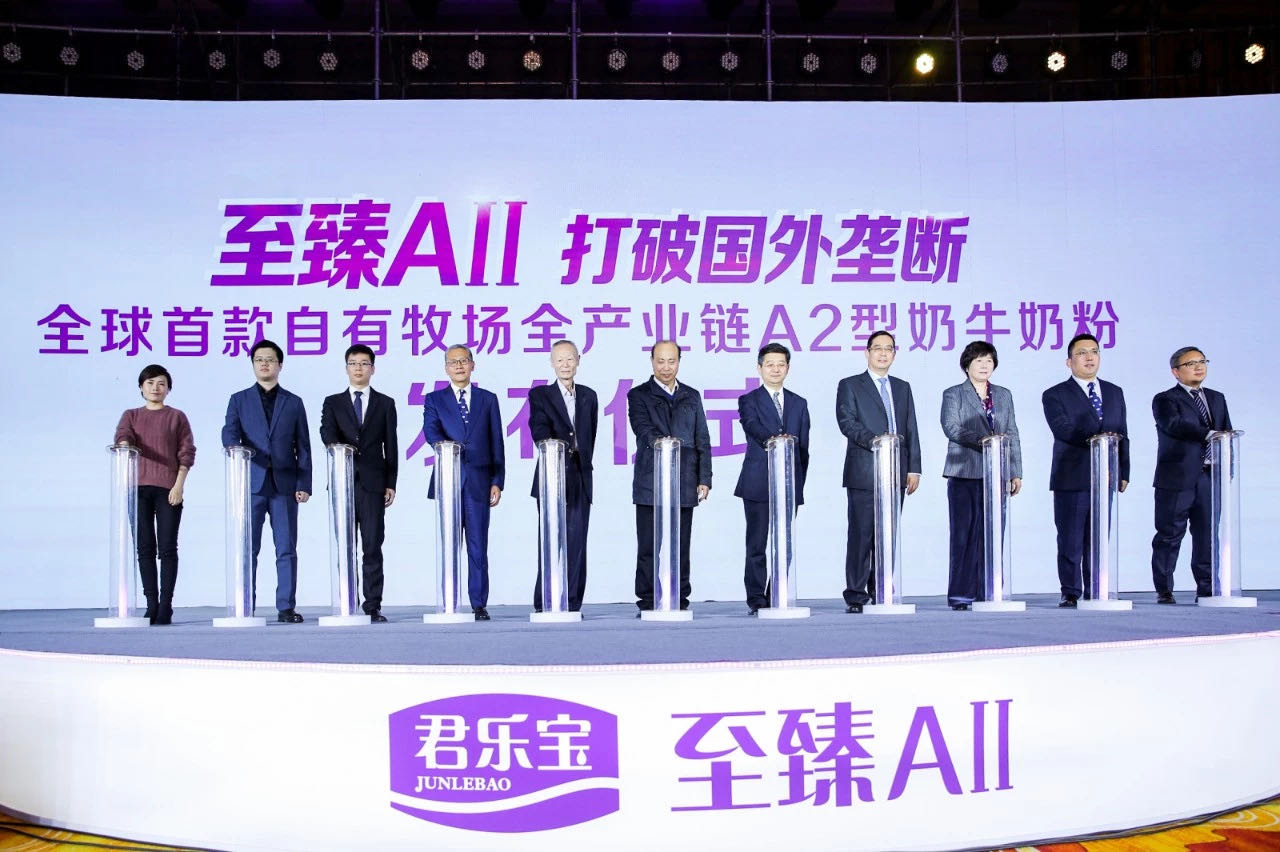 陈小春应采儿二胎什么时候生,陈小春应采儿二胎是女孩还是男孩