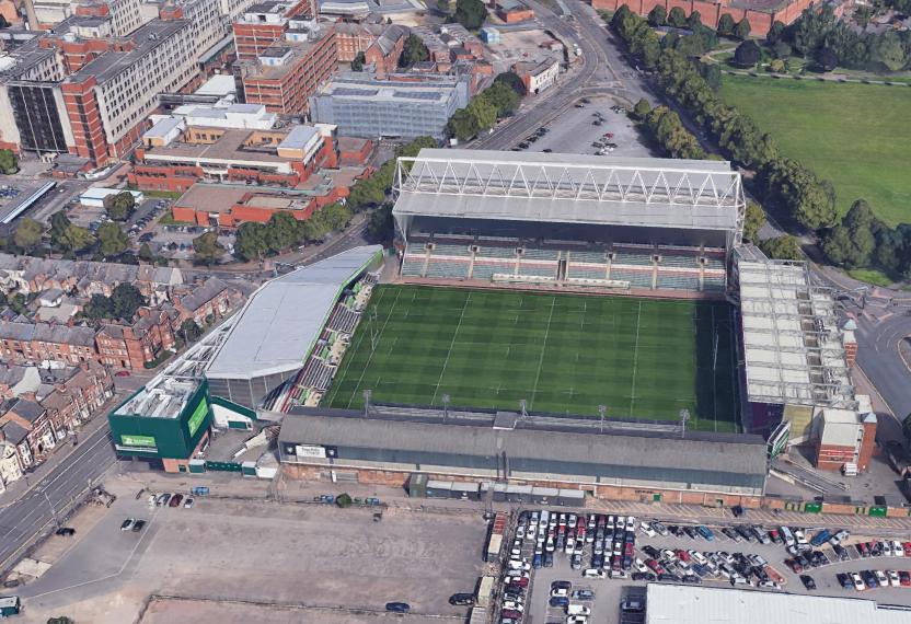 是时候介绍看一下英格兰的橄榄球场了，至少能达到英乙水准