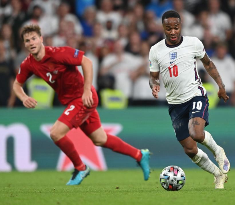 英格兰对法国最后三分钟一个点球,英格兰再次跌倒在点球面前