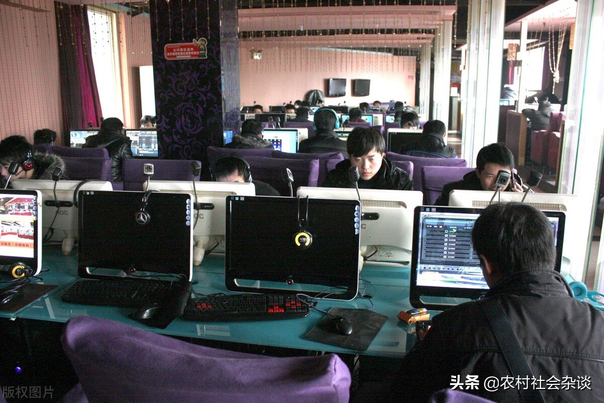 十年网吧大神视频,那些年网吧角落的神秘大神