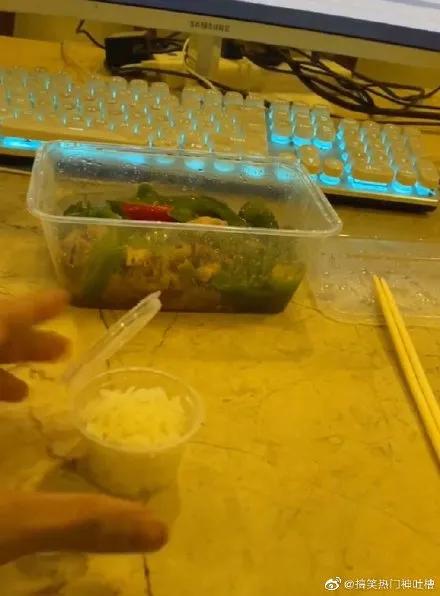 第一天出地摊，气晕老妈，差点不敢回家