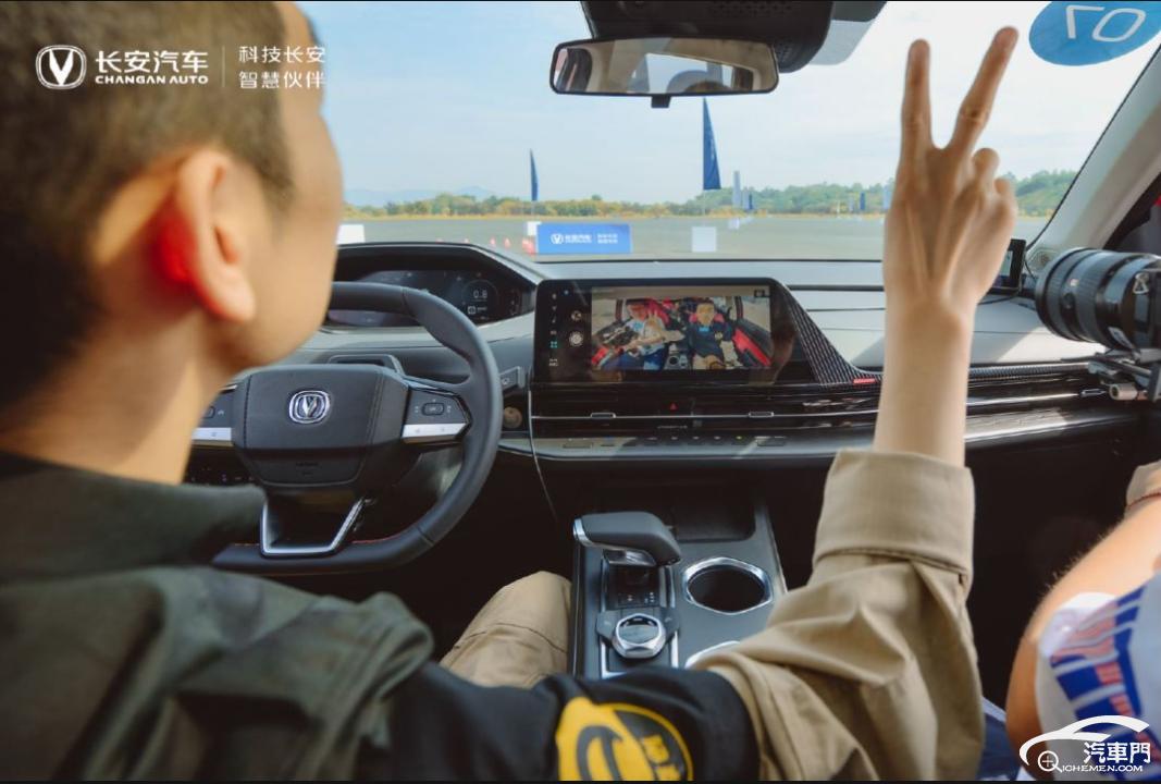 长安cs75plus与cs55plus谁值得买,长安cs55plus与长安uni-t比较