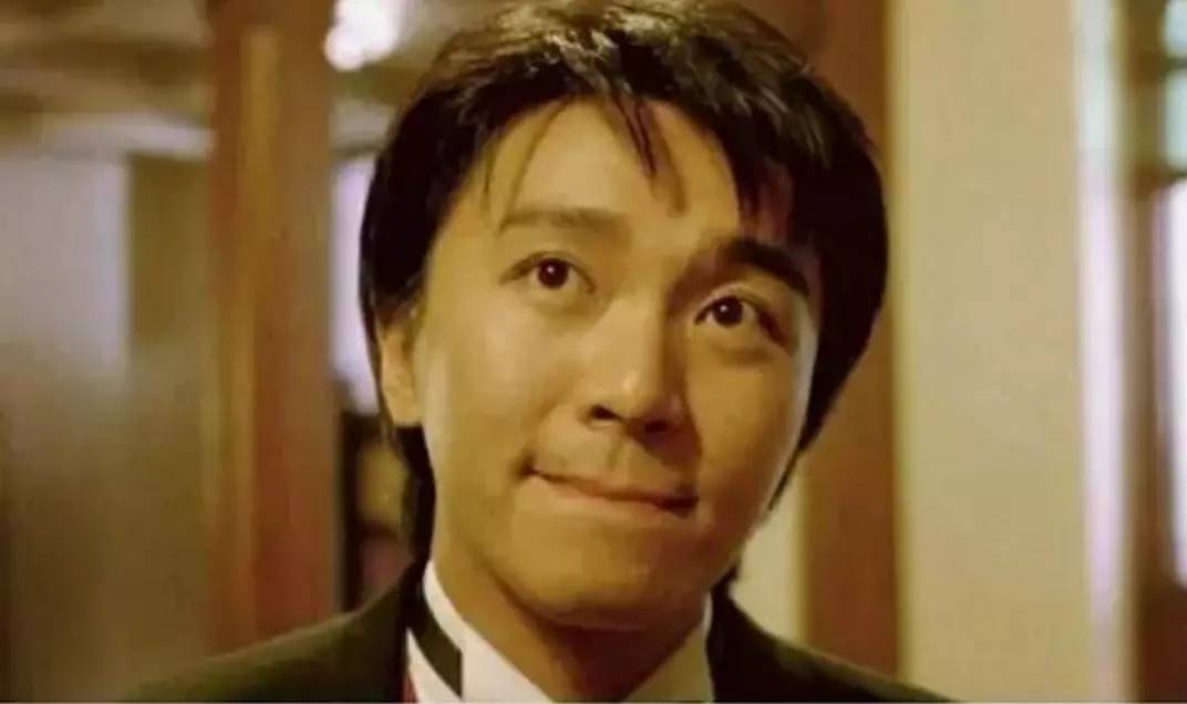 57岁周星驰历经4段感情，罗慧娟对他影响最为深，莫文蔚不计前嫌