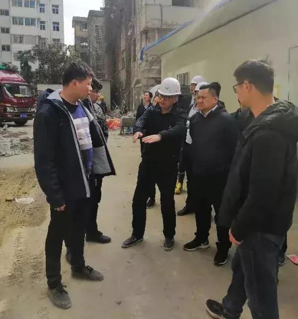 娣崡閲戝湴鑰佹澘绾尝,閲戝湴闆嗗洟绾尝