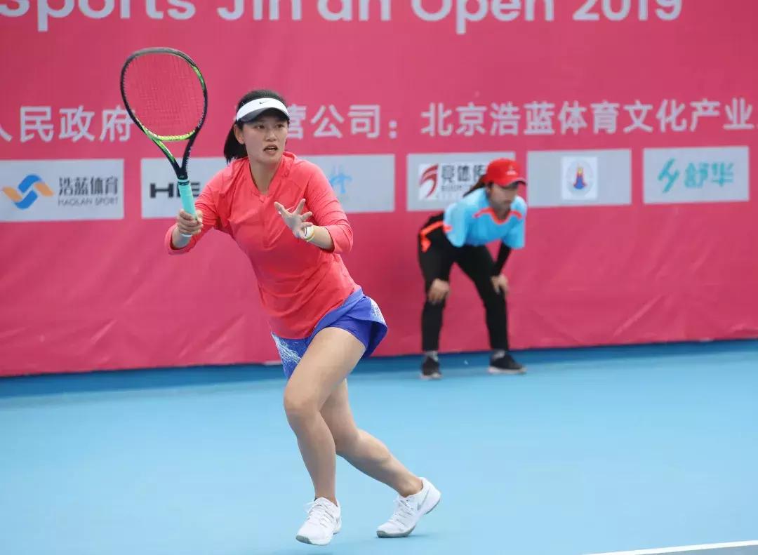 2019国际网球金安公开赛女单比赛激战正酣！