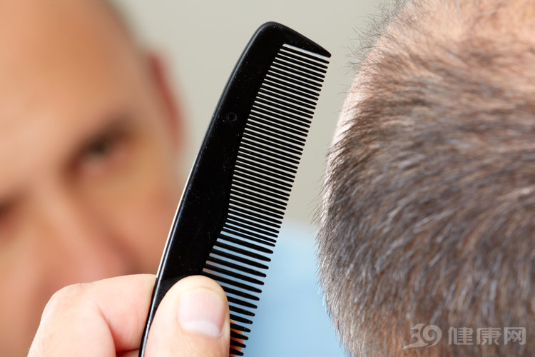 解救“白头”，除了染发，中医还有3个方法，为何不试？