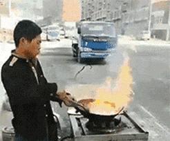 搞笑gif一看就是聪明人,搞笑gif趣图果然是亲生的笑死我了