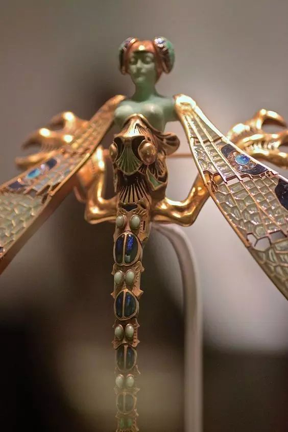 那些惊艳的珠宝设计,有哪些堪称艺术品的珠宝设计