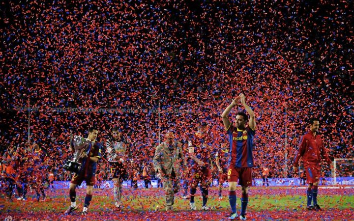 天下足球致敬巴萨大脑哈维,天下足球感动文案哈维