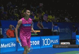 高远球如何正确发力,正手高远球规范动作