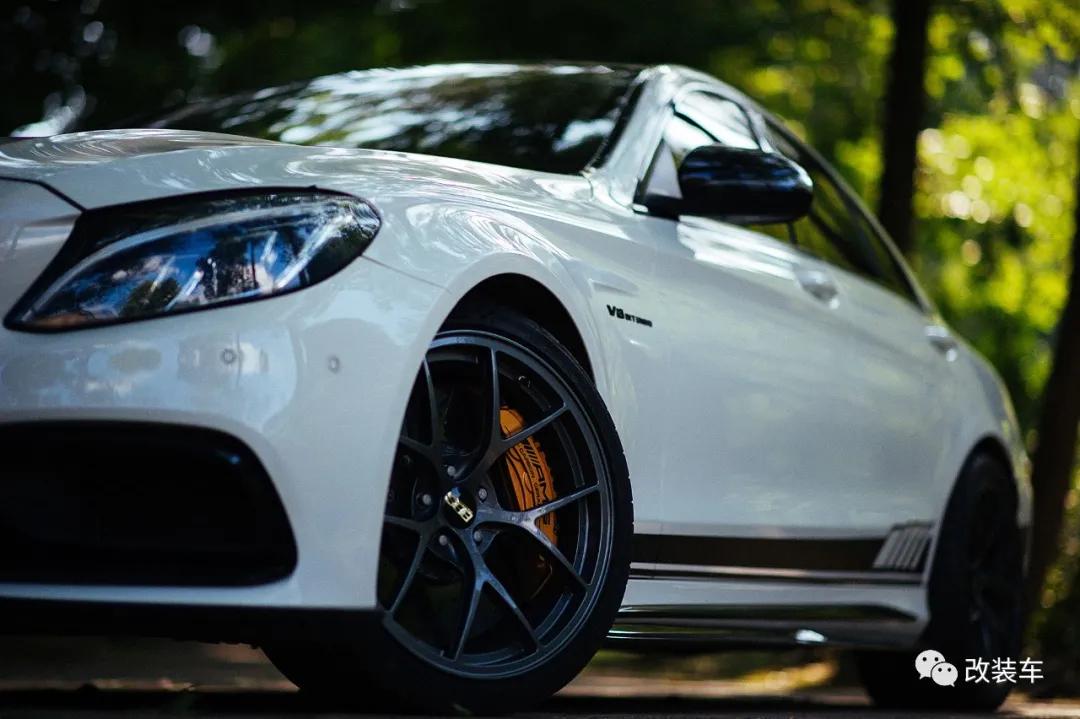 奔驰c63s四门声浪,奔驰c63暗夜特别版四门高燃视频