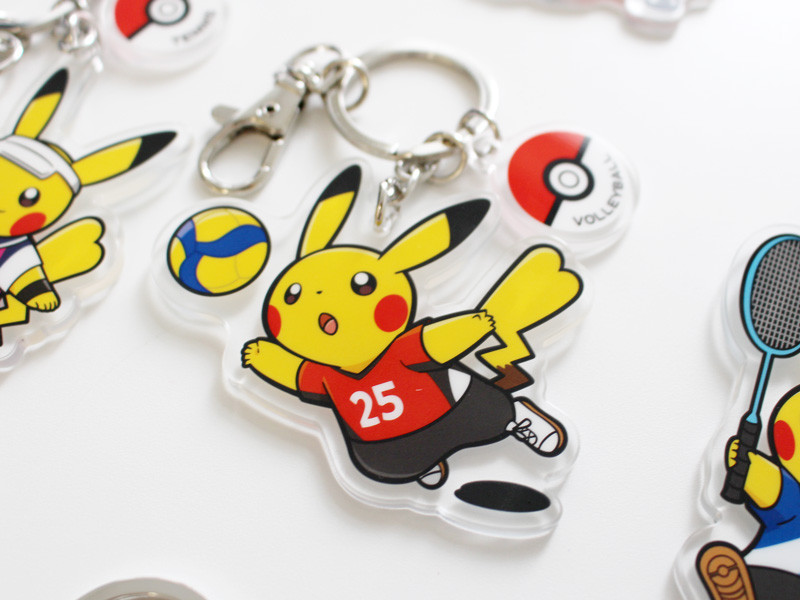 皮卡丘穿篮球服,宝可梦精灵球和皮卡丘