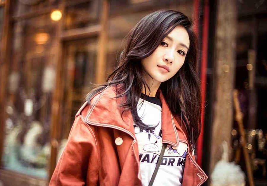 童年被老人或亲戚家带大的孩子,孩子被长辈带大