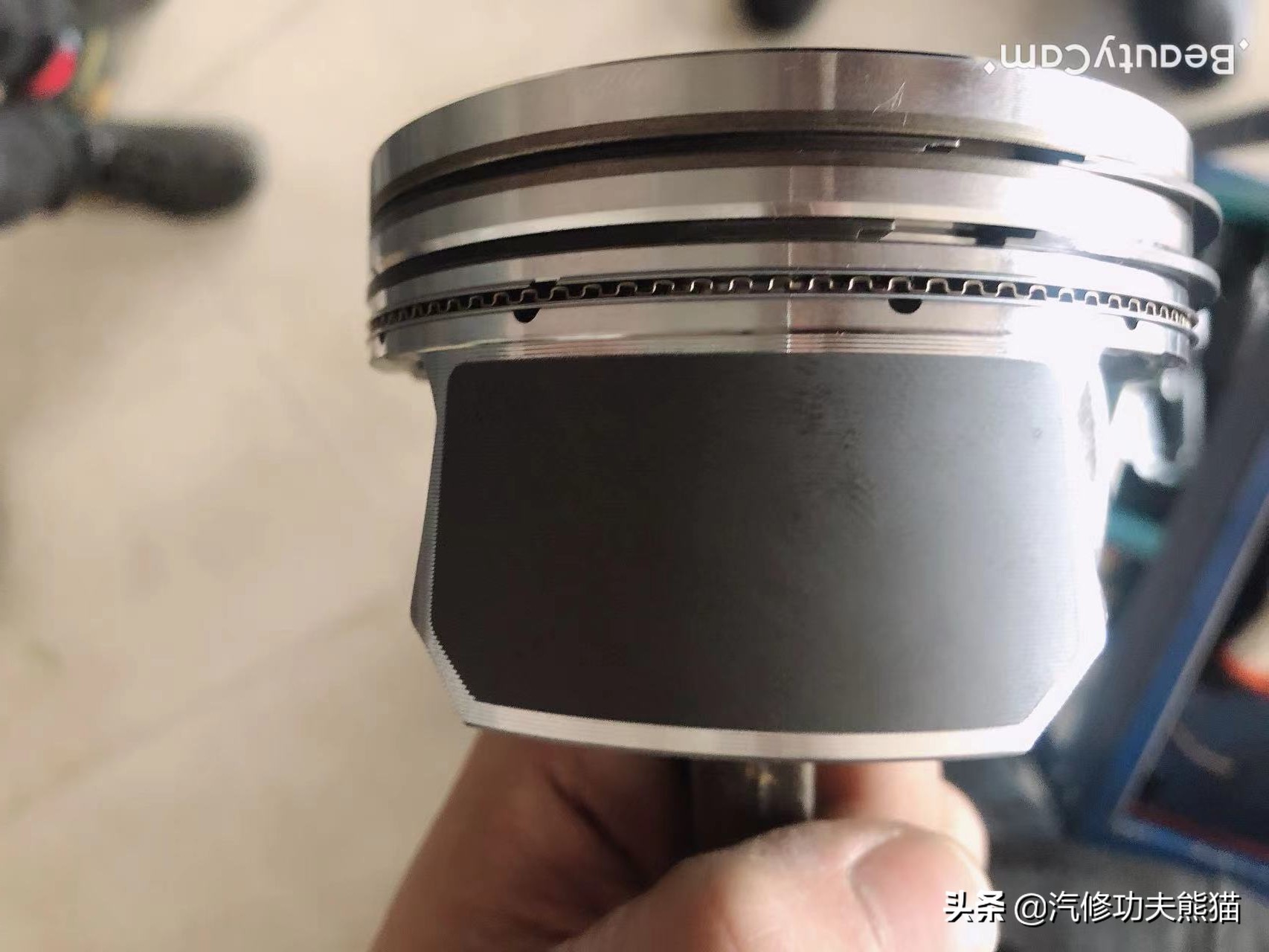 当年奥迪q5落地多少钱,当年奥迪q52018款典藏版价格