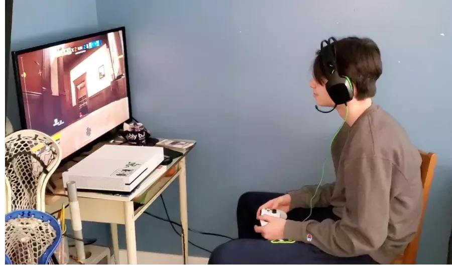 BC妈妈撑不住了！丈夫进ICU，儿子锁卧室，每天疯狂消毒全家……