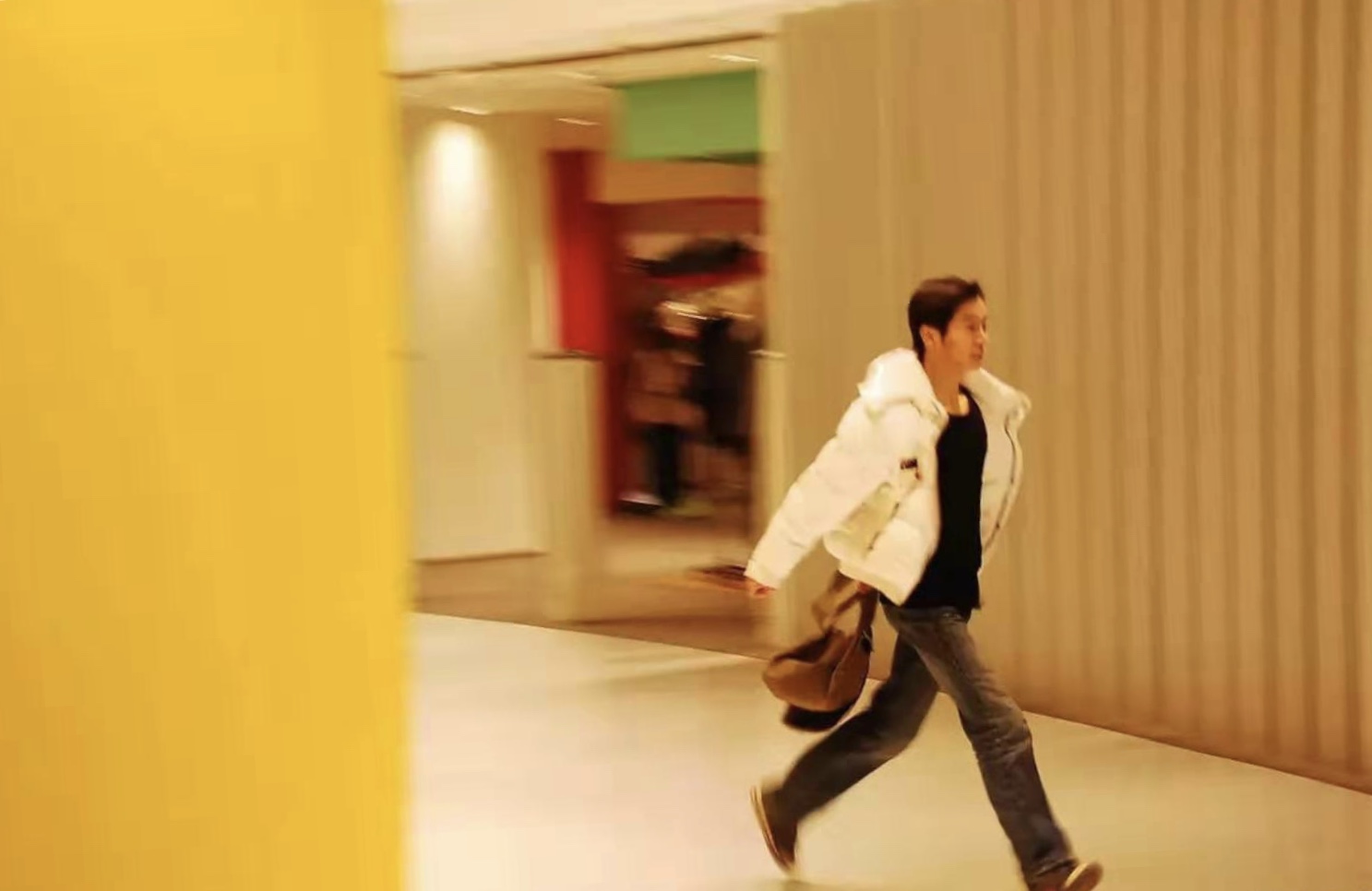 15岁考上北大,38岁沦落到湖南小镇上,成为灰头土脑的小镇青年