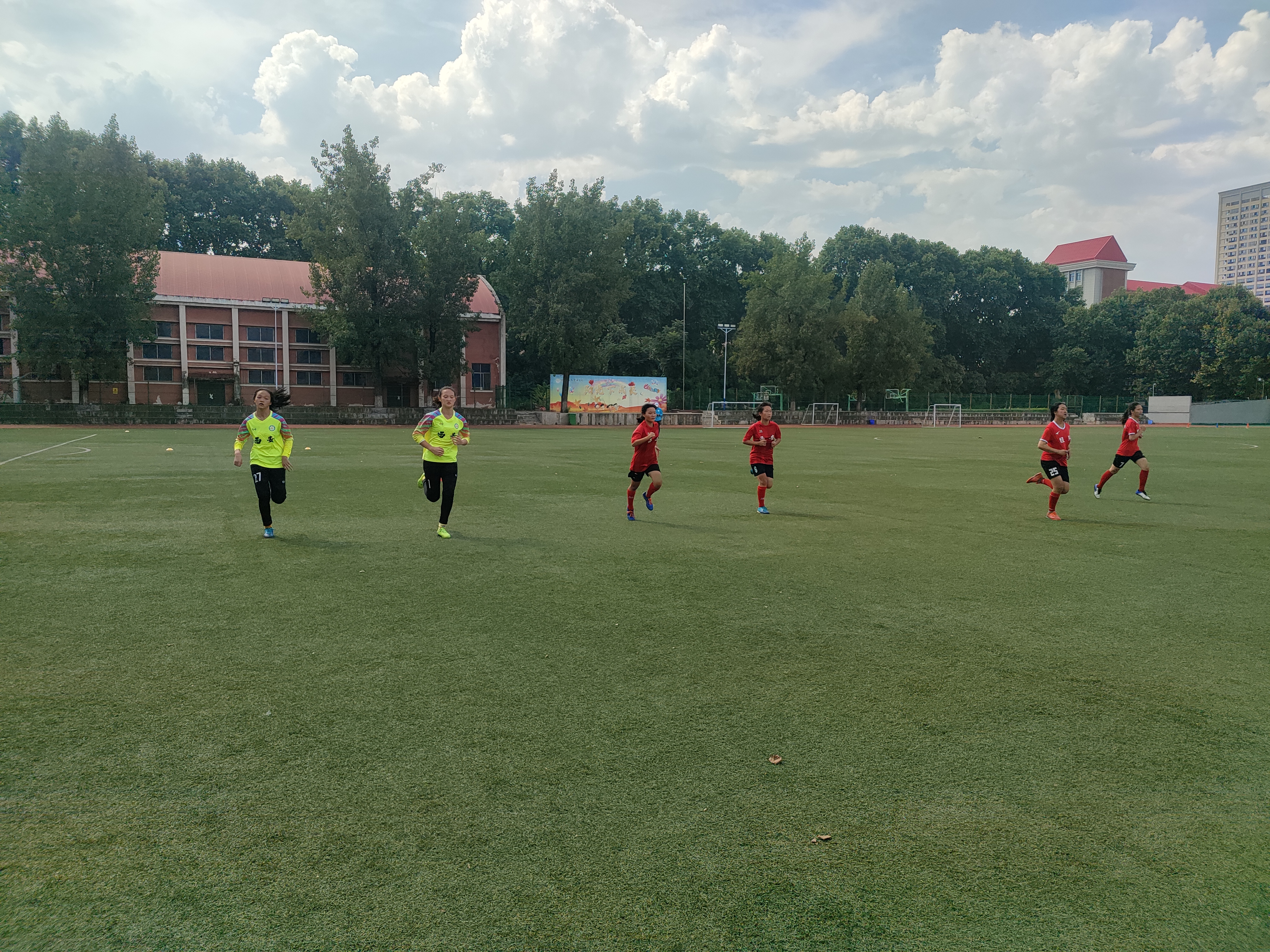 西安第二外国语学校|开展足球特色教学促进学生全面发展