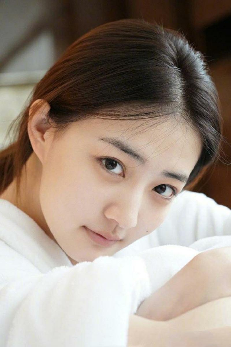 徐璐妆容教程,徐璐用的隔离霜