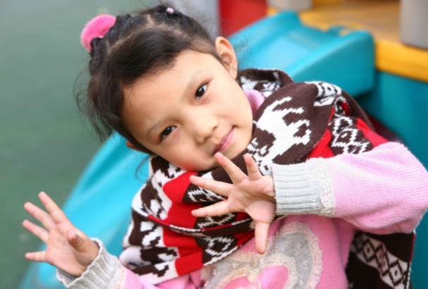 幼儿园的孩子不听话，家长抓住“两个阶段”，收获“听话”乖宝宝