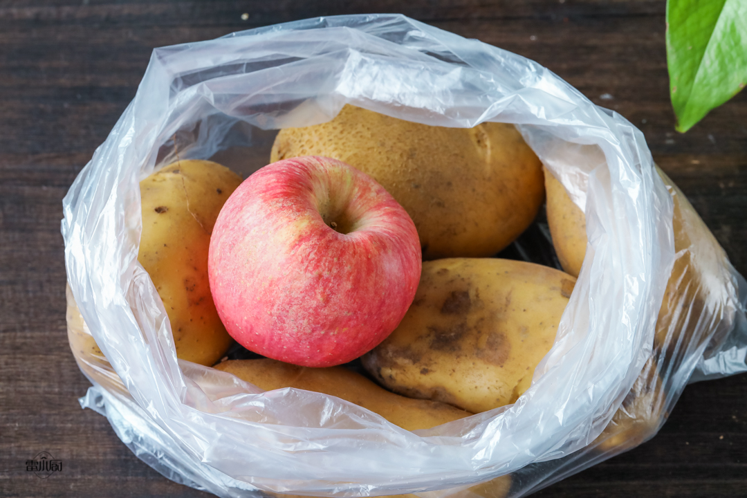 超市土豆如何保存不发芽不变绿,土豆保存不发芽最简单的方法