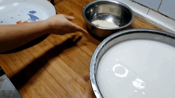 懒人凉皮面糊要注意什么,平底锅凉皮做出来发粘开裂