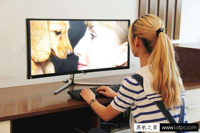 曲面和平面显示器的对比图,曲面和平面显示器哪个好做设计