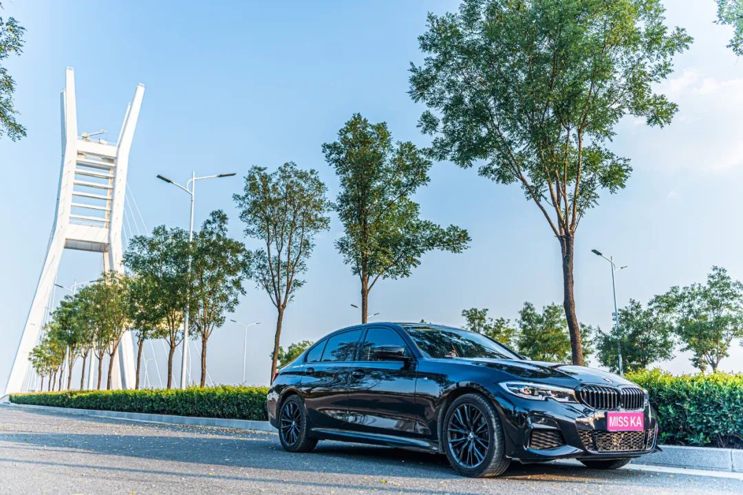 宝马325li实际油耗多少,宝马325li曜夜运动版油耗