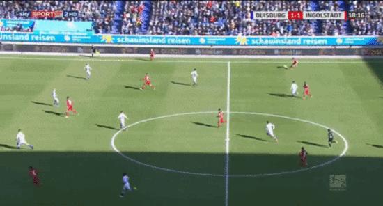 足球史上无法超越的经典镜头搞笑,足球搞笑集锦疯狂的足球21年