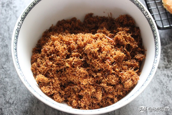 轻松玩烘焙想吃红遍四海八荒的肉松小贝可是又不想排队，自己做