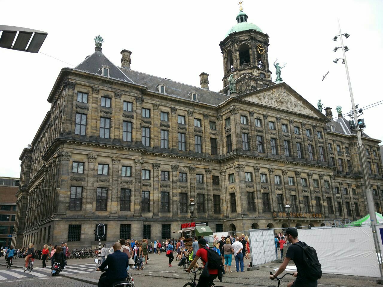 阿姆斯特丹到底有多繁华,阿姆斯特丹为什么叫自由之城